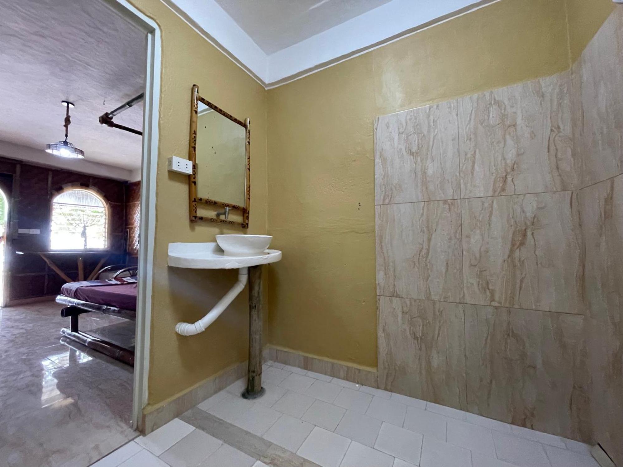 Voodoo House Bed & Breakfast Lalao Exterior photo